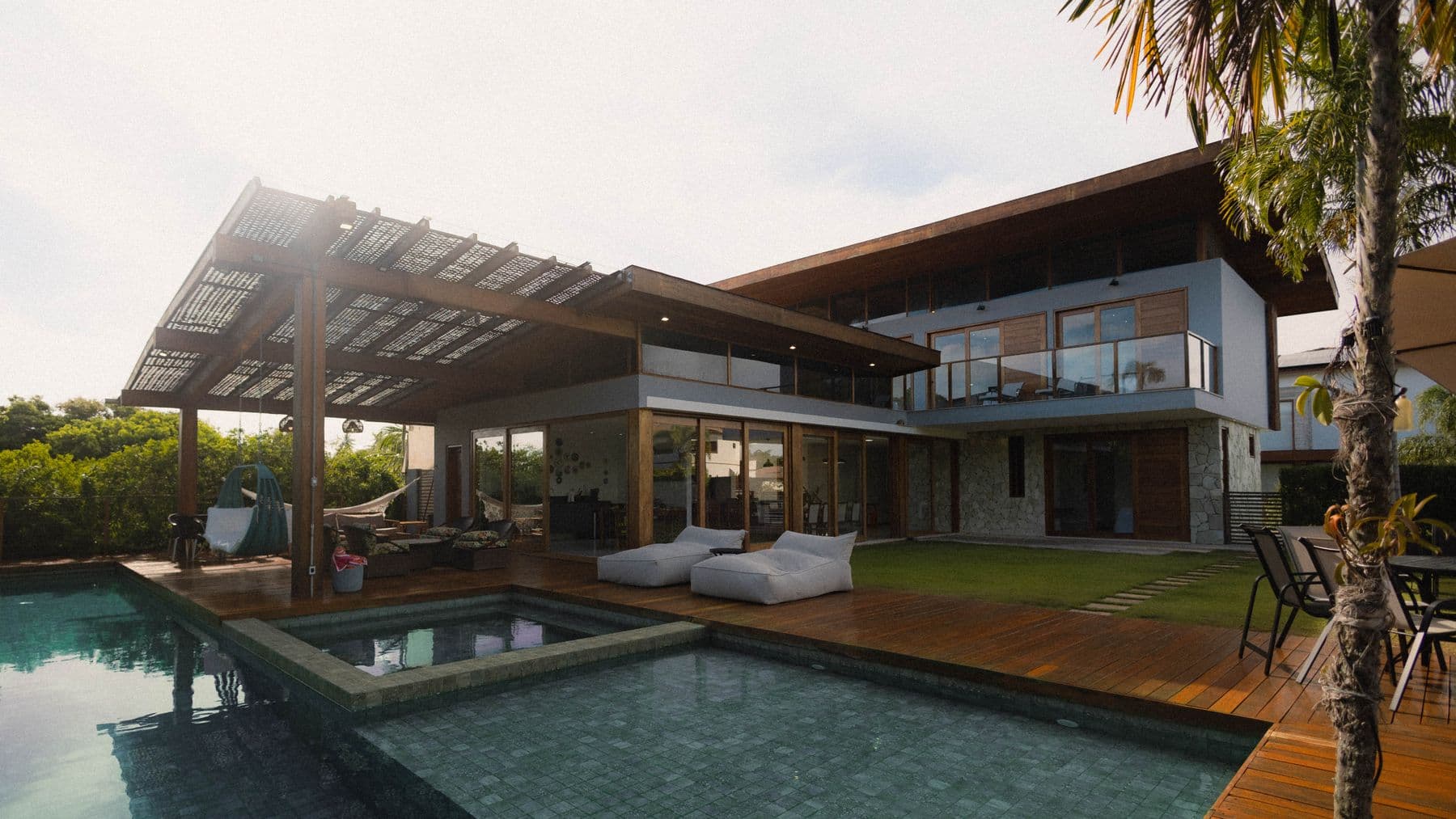 Villa Aura: visualization of a tropical-modern villa with open living spaces